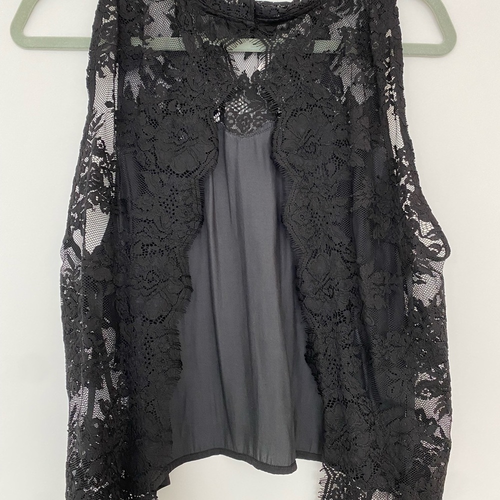 Free People Black lace open back top! So cute for the summer!